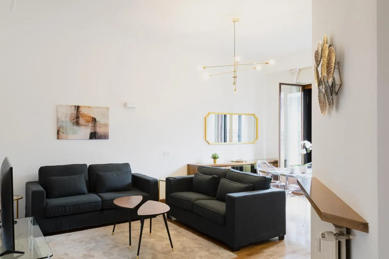 Easylife - Attico Di Lusso A Pochi Passi Dal Duomo Apartment Milan 0*,