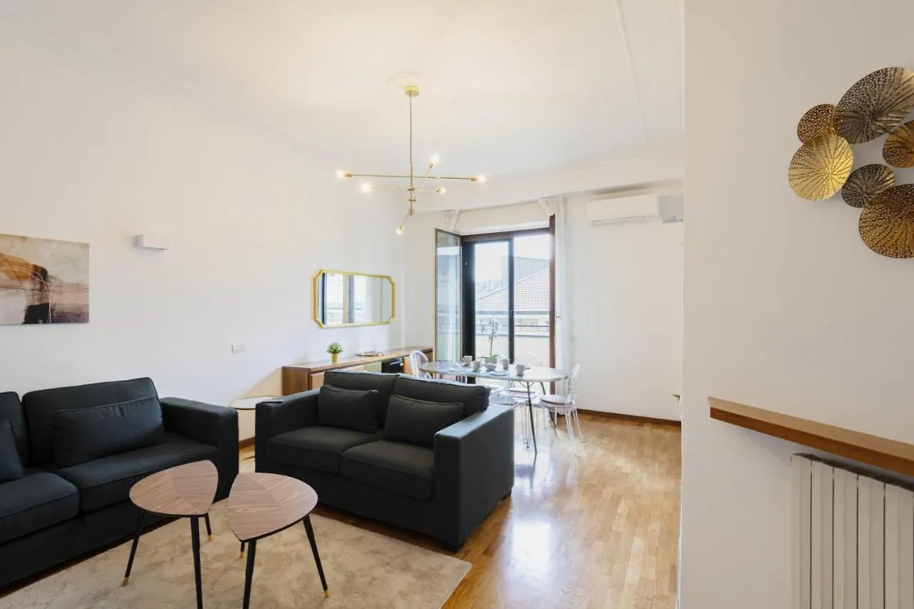 Easylife - Attico Di Lusso A Pochi Passi Dal Duomo Apartment Milan Italy