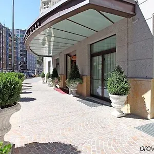 فندق ماركوني, ميلان
