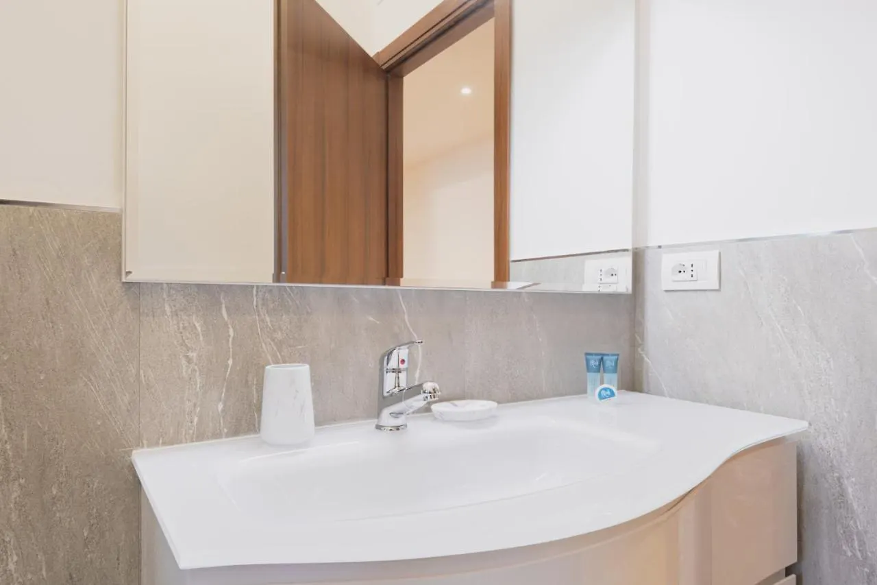 Easylife - Attico Di Lusso A Pochi Passi Dal Duomo Apartment Milan